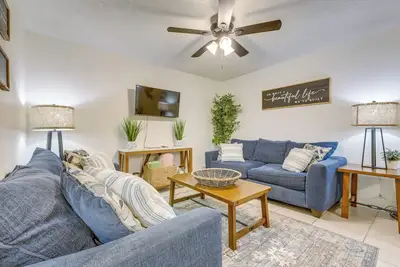 Image de 1/2 Mi to St. Lucie River: Treasure Coast Home