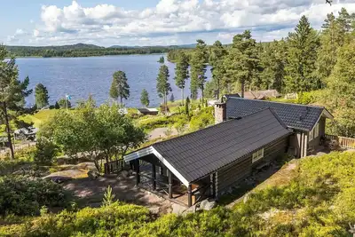 Cozy house by the lake