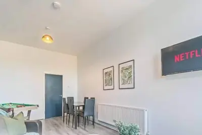 Image de Latimer Flat 3 - Spacious 2-Bed Apt - Sleeps 6