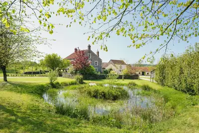 Image de Beautiful large family house near Bruton