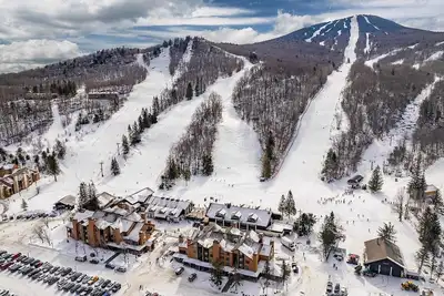 Image de Fantastic Location in Pico Ski Resort. Steps to the lift!