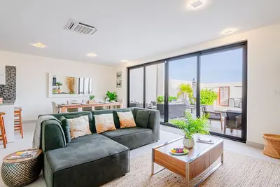 Image de 🏖️ Shore House Aruba – Steps from Boca Catalina | 4br