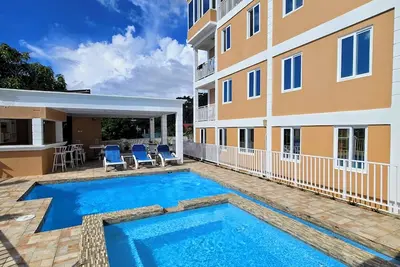 Image de Stunning Ocean, City & Pool View 2 Bedroom Apt. 2 minutes from Roseau