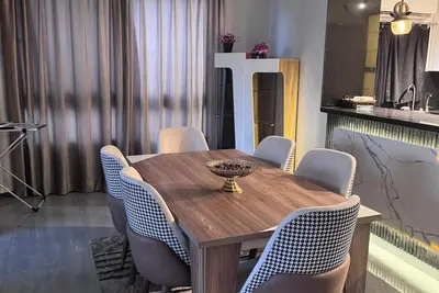 Image de Panoramic Waterfront Masterpiece