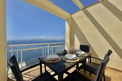 Image de Appartement à Roses avec piscine, WiFi, clim et parking, proche plage