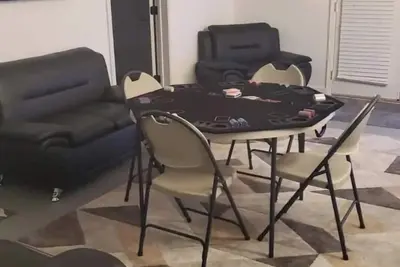 Cozy 2-bedroom basement apartment