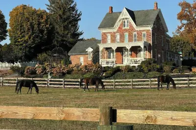 Image de The Victorian View–Oley, Pa. Relax, Unwind, & Enjoy the Countryside with pool!