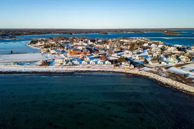 Image de Cozy Oceanfront Cottage on Crescent Beach · 2 Bedrooms · King Bed