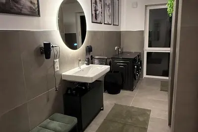Image de Noah's vacation oasis - luxury apartment, barrier-free