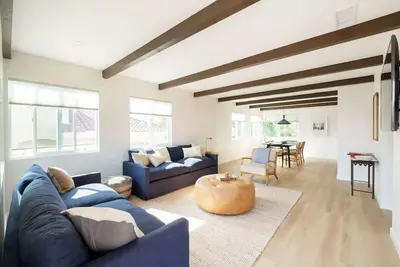 Image de Chic Beach Retreat | Steps to the Sand w/ Patio