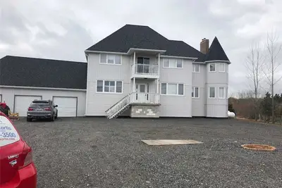 Image de Peaceful country home on 25 acres of wooded land