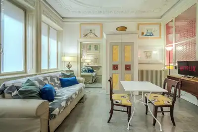 Image de (Private Museum) Apartment in absolute center