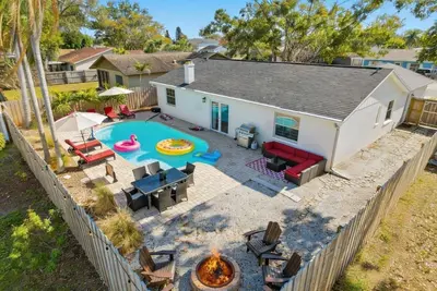 🔆Near Beach w/ Private Pool, Fire Pit, Grill, Games & More! 🌴