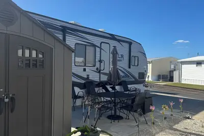 Image de Cozy 1-bedroom campground in beautiful Fort Myers with Ac