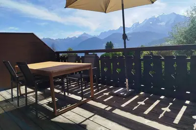 Demi chalet face au Mont-Blanc