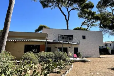 Image de Villa avec jardin et vue mer, à deux pas de la plage – Presqu’île de Giens
