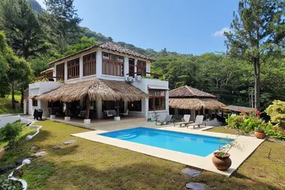Image de Heated Pool - 4 bedroom Cottage, Pool Table