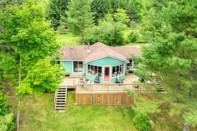 Image de Rideau Pines | Waterfront Cottage on Big Rideau Lake