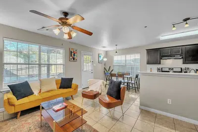 Image de Spacious 3br, 2. 5ba |Central Austin| Pet Friendly