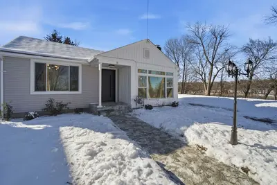 Image de King Bed w/ Game Room near Massmutual w/ Riverview