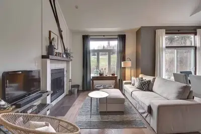 Image de Lovely 3-bedroom Tremblant Home Ski/Golf/Bike