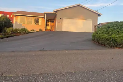 Image de Clean and Cozy 3-bedroom house in tranquil St. Helens