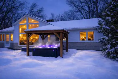 Image de Private Lakehouse Getaway | Hot Tub on the Water