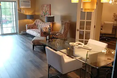 Image de 3-bedroom condo in tranquil Sheboygan with Ac comfort