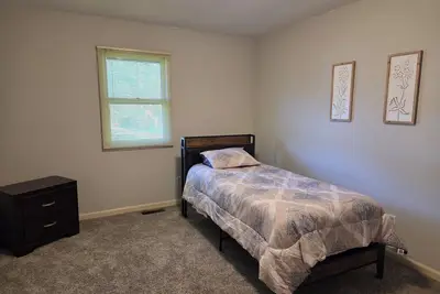 Image de 3-bedroom 2-bath house in peaceful Newburgh close to downtown restaurants