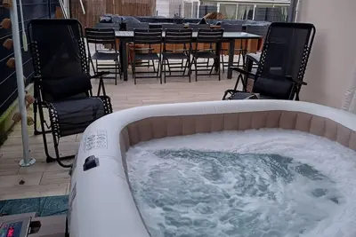 Image de Maison 4 suites  avec spa  idéale 8 personnes proche Nantes  parfait  amis pro