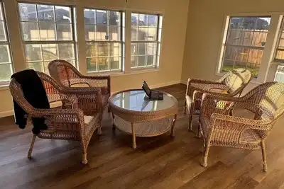 Image de The Gathering Place Close to Cafb / The W / Shops