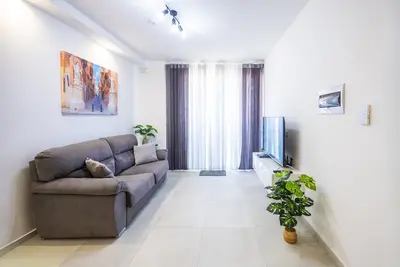 Image de Sleek Getaway Near St. Paul's Bay