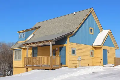 Image de Spacious Northern Michigan Lodge with Views and Prime Location