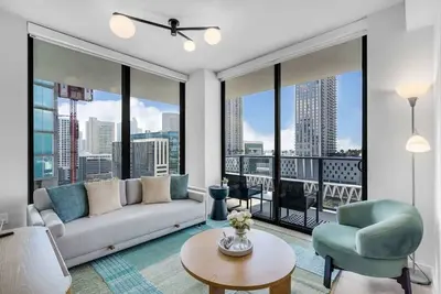 Image de Corner Suite 2br/2ba Skyline Views + Rooftop Pool