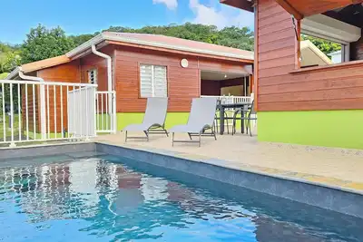 Image de Villa avec piscine privée, séjour calme et convivial