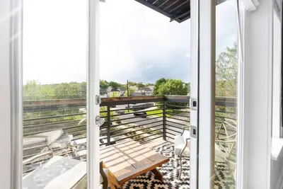 Image de Cozy 2-bedroom apartment in charming Austin with pickleball court and gym