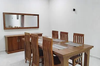Image de Spacious 4-bedroom apartment in charming Colombo with Ac