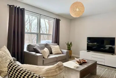 Image de Spacious Apartment in Dt Chatham