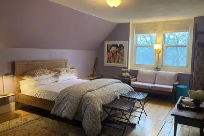 Image de Beautiful, Budget-Friendly Apt. l Steps to Free Buses and Minutes to Downtown