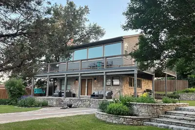 Image de Enchanted Cottage- Lake views on 1 acre