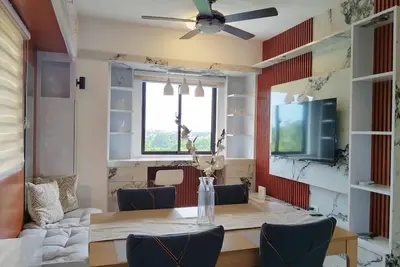 Image de 3 Bedroom Pine Estate Condo Near Abreeza Mall and Sm Lanang Premier