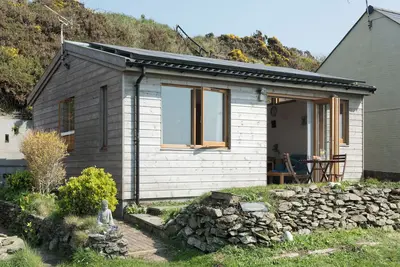 Image de Family Friendly chalet overlooking Whitsand Bay.