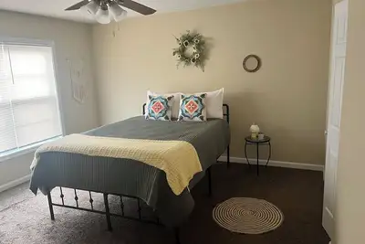 Image de Fantastic Townhome near Cozy Silver Comet Trail Getaway 5 minutes from Mableton