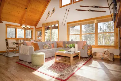 Image de Keystone Mountain Gem: Dog Friendly Cabin • Ski • Golf • Hike • Hot Tub