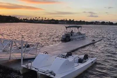 Image de Pet friendly, renovated Home close to Wef, shopping, amenities, & attractions