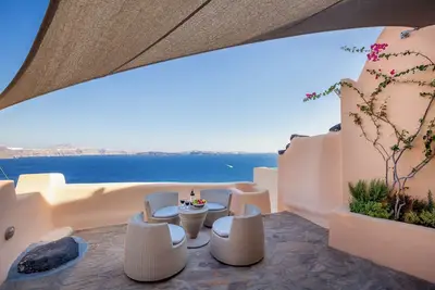 Image de Traditional Residence with a wide sea view terrace and a relaxing atmosphere