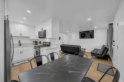 Image de Tranquil Oasis Duplex/5Baths/Sleeps 15