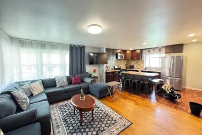 Image de Cozy Family Retreat 8 Bedrooms in Alexandria