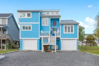 Image de 145 Swordfish - Canal location with pool and outdoor kitchen