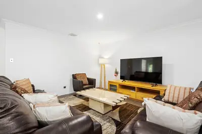 Image de Spacious Escape in Tapping